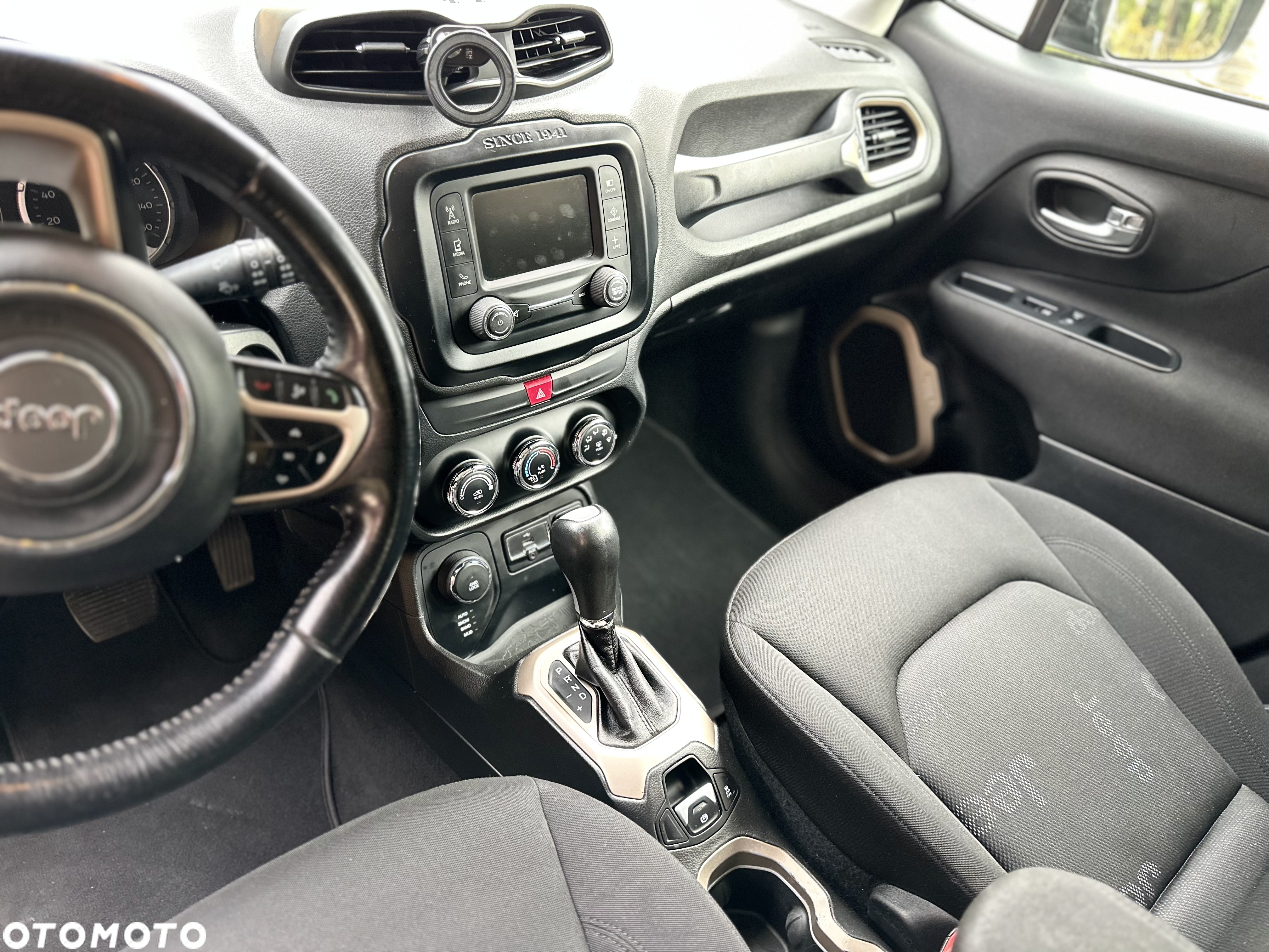 Jeep Renegade - 23