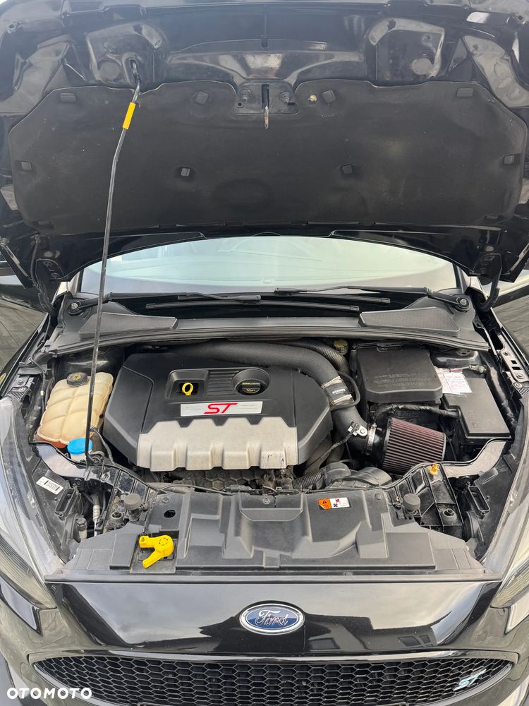 Ford Focus 2.0 EcoBoost ST - 7