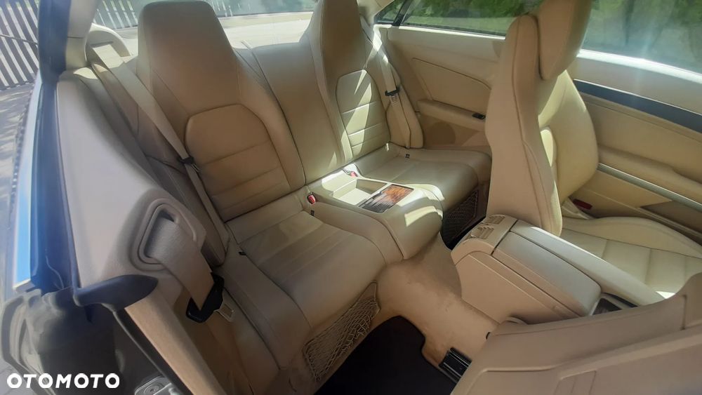 Mercedes-Benz Klasa E 250 CGI BlueEFFICIENCY Automatik Avantgarde - 33