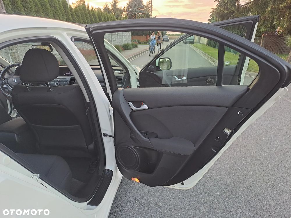 Honda Accord 2.0 50 Jahre Edition - 37