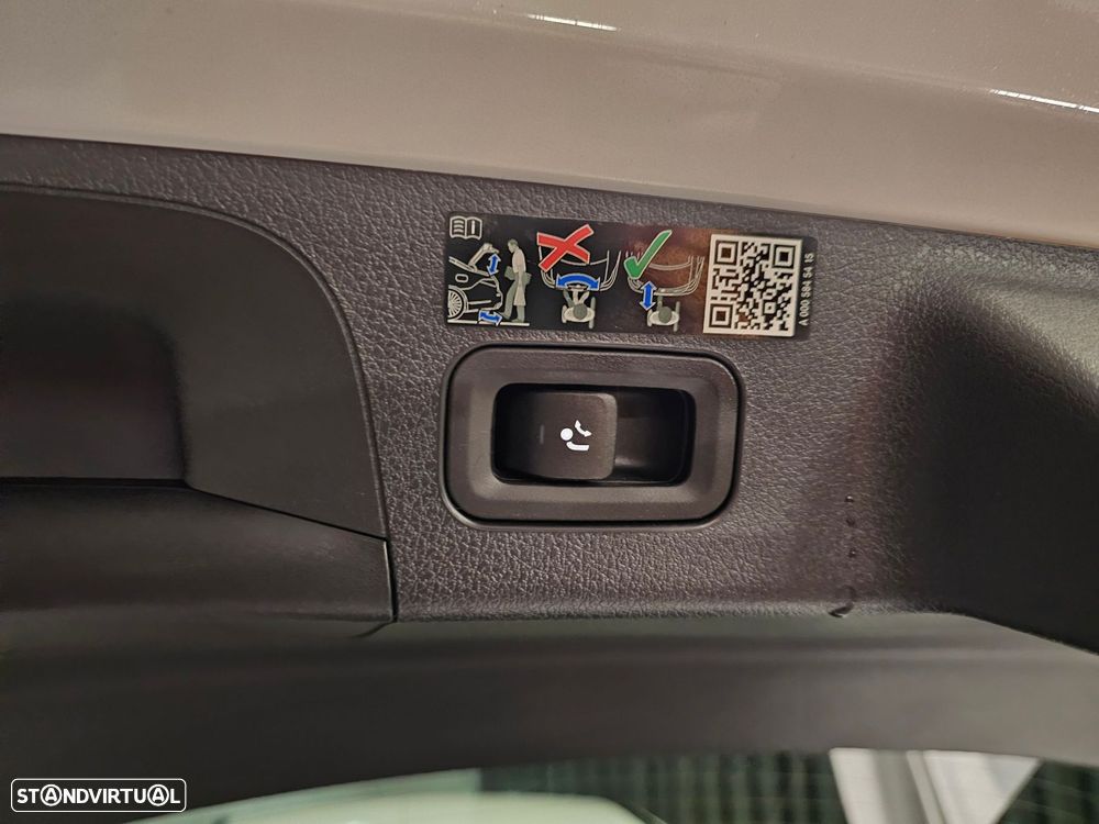 Mercedes-Benz CLA 250 e Shooting Brake 8G-DCT AMG Line - 32