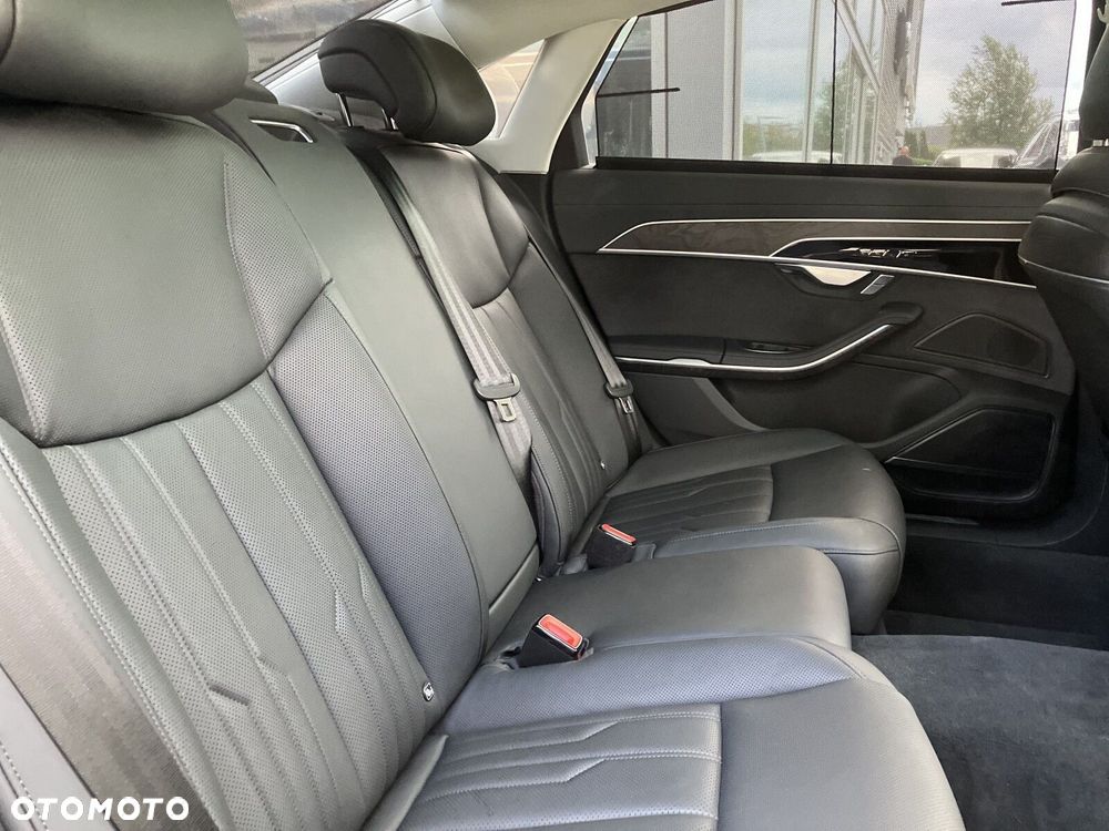 Audi A8 - 12