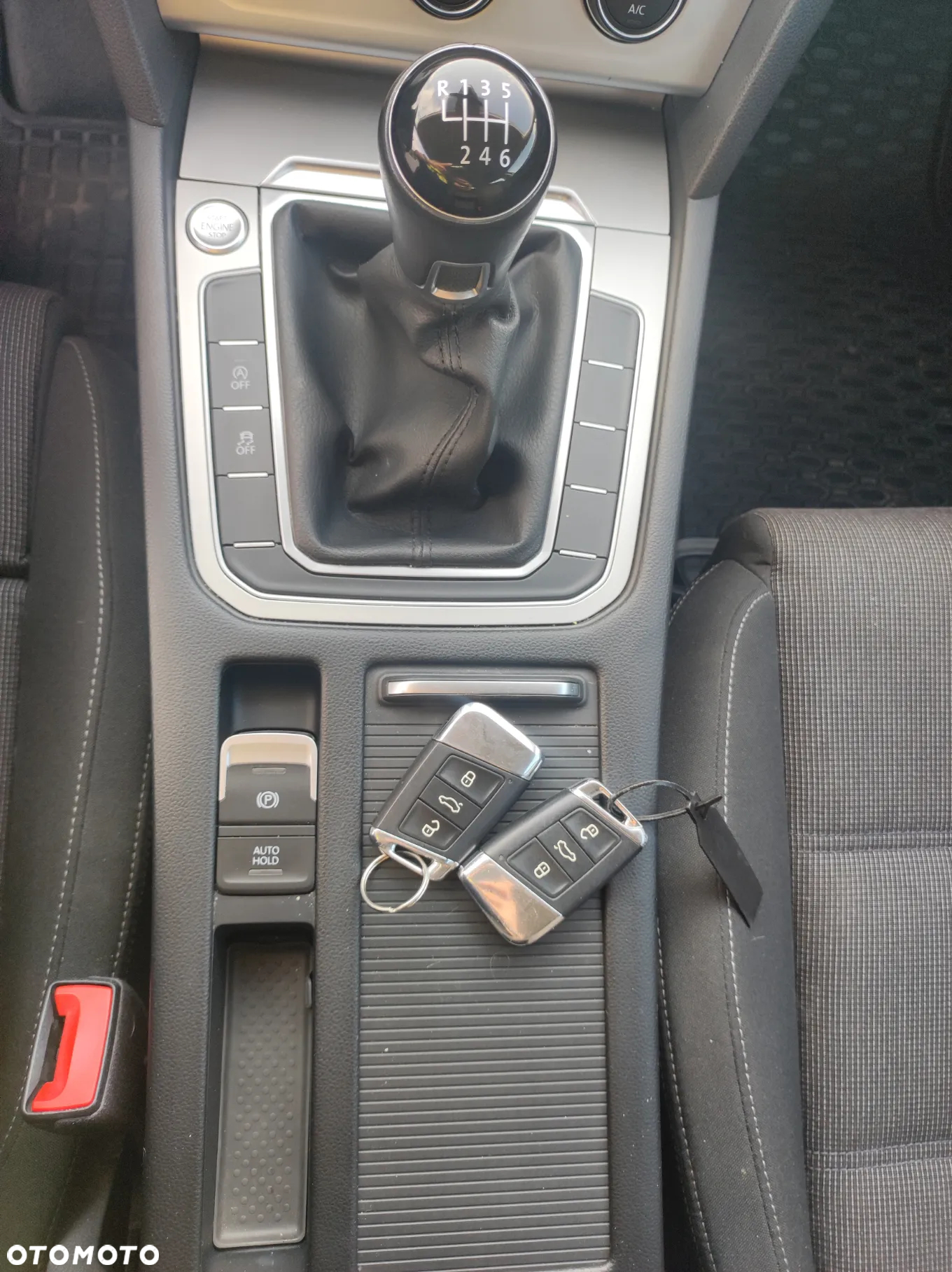 Volkswagen Passat 1.8 TSI BMT Comfortline - 25