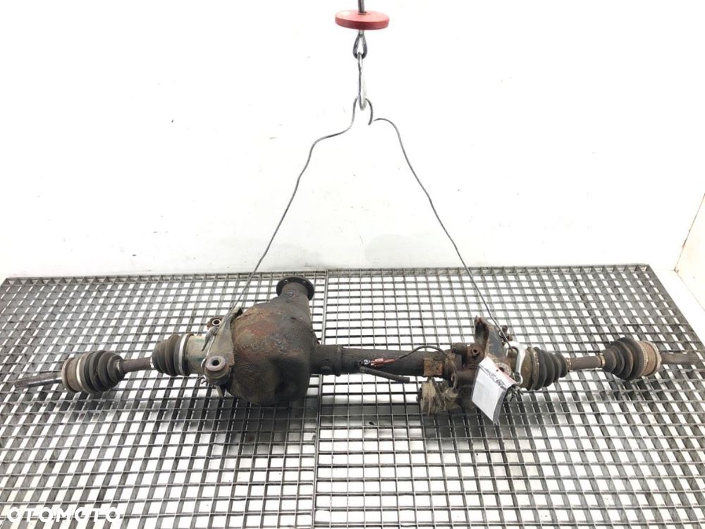 MOST DYFER PRZÓD PÓŁOŚ  ISUZU RODEO samochód terenowy zamknięty 1997 - 2004 3.2 V6 151 kW [205 - 1