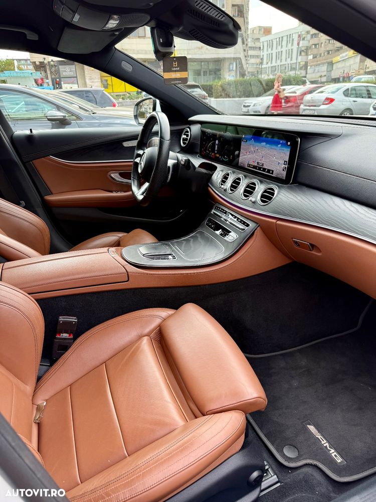 Mercedes-Benz E - 15