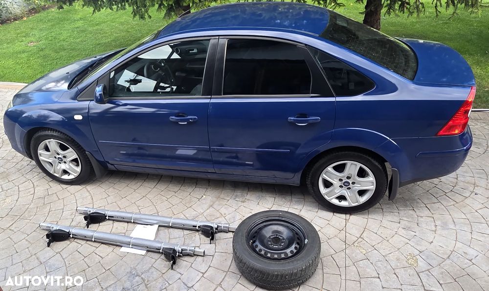Ford Focus - 25