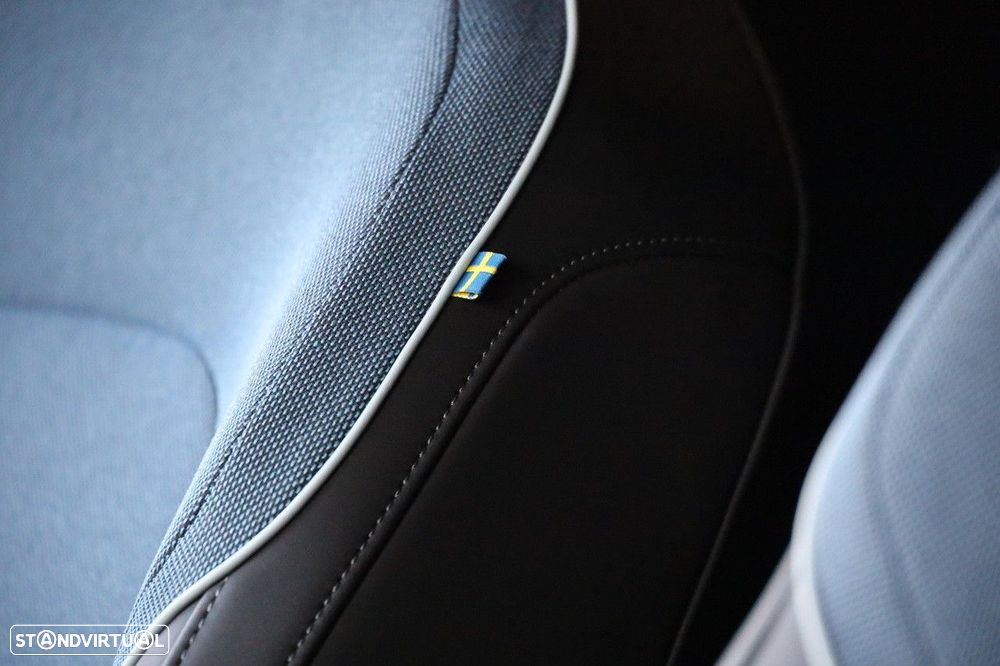 Volvo EX30 69 kWh Single Motor Extended Range Core - 10