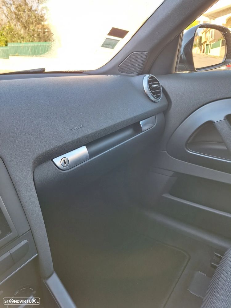 Audi A3 Cabrio 1.6 TDi DPF S line Sport Pack - 11
