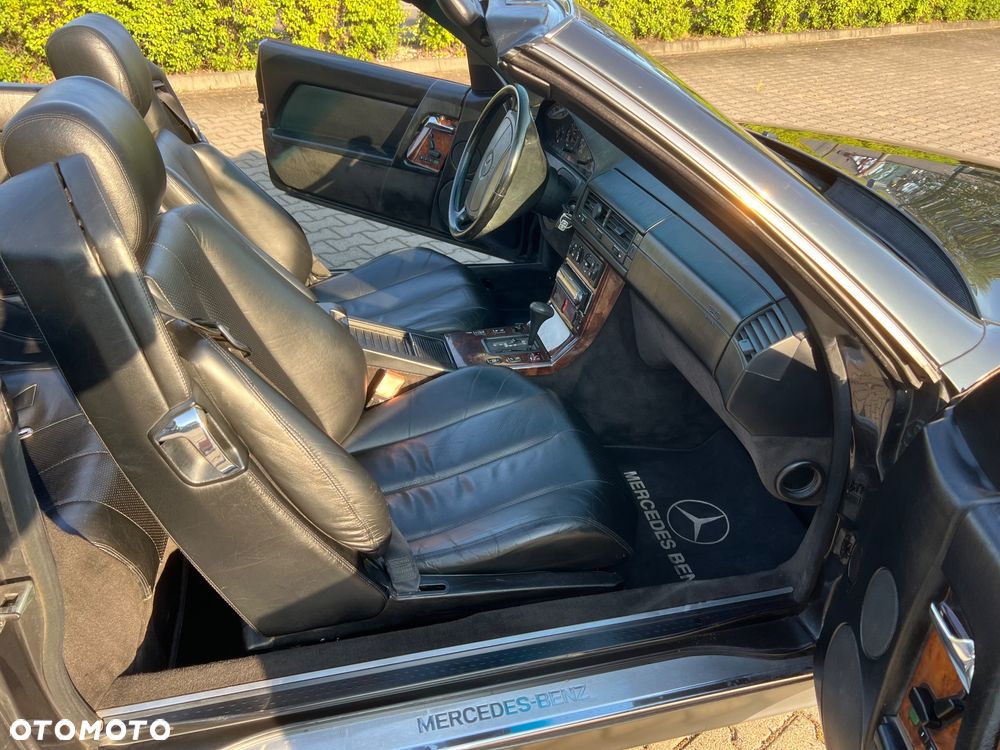 Mercedes-Benz SL - 16