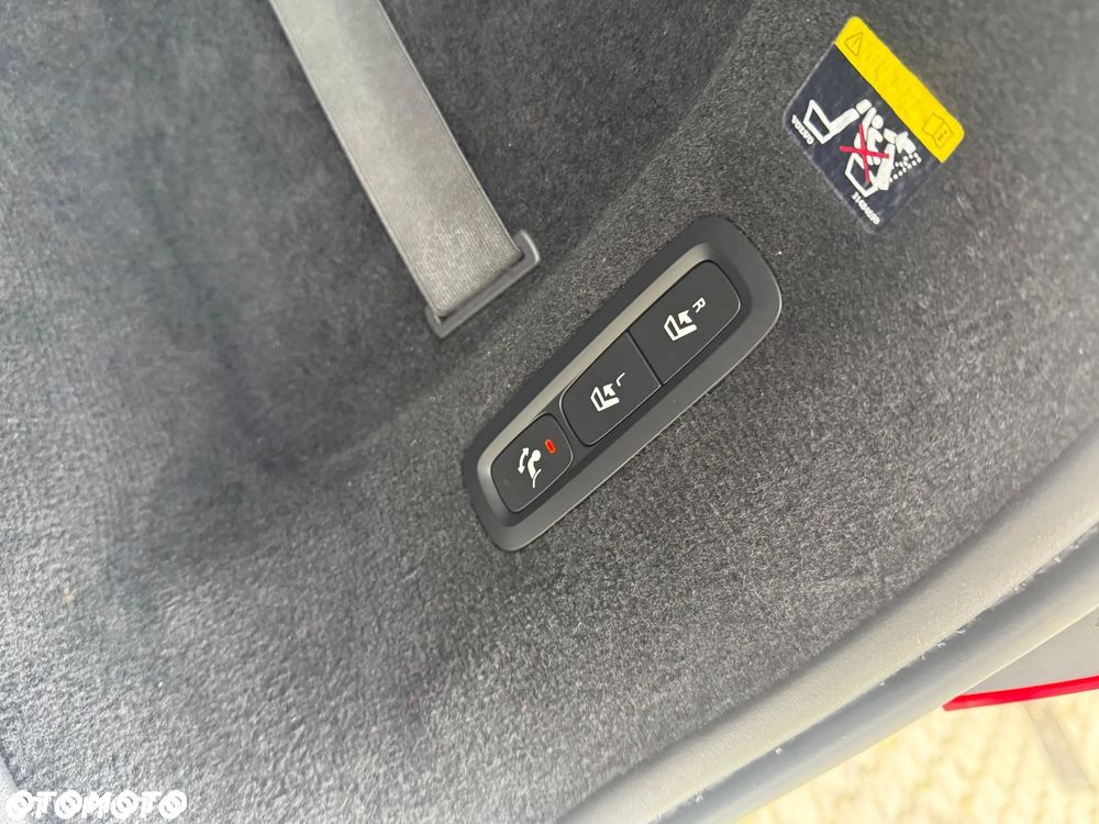 Volvo V90 T4 R-Design - 28