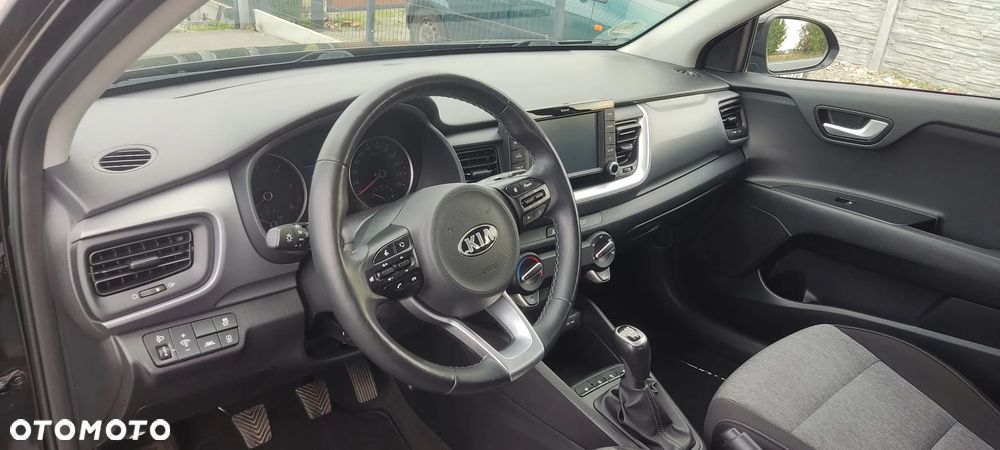 Kia Stonic - 11