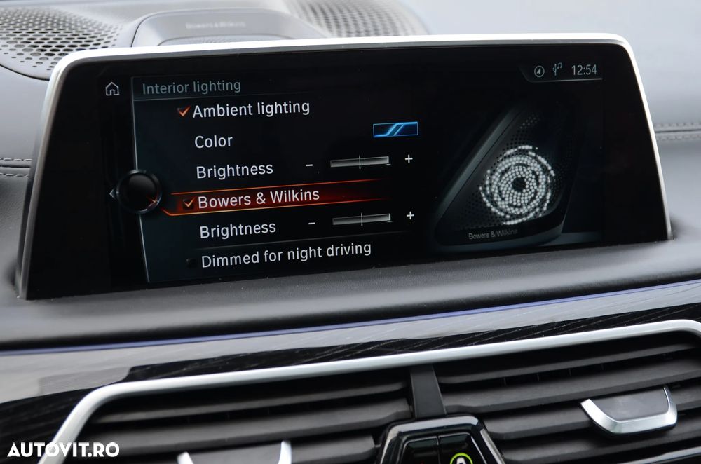 BMW Seria 7 750i xDrive - 25