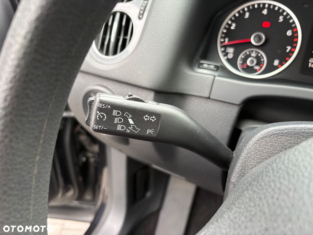 Volkswagen Tiguan - 16