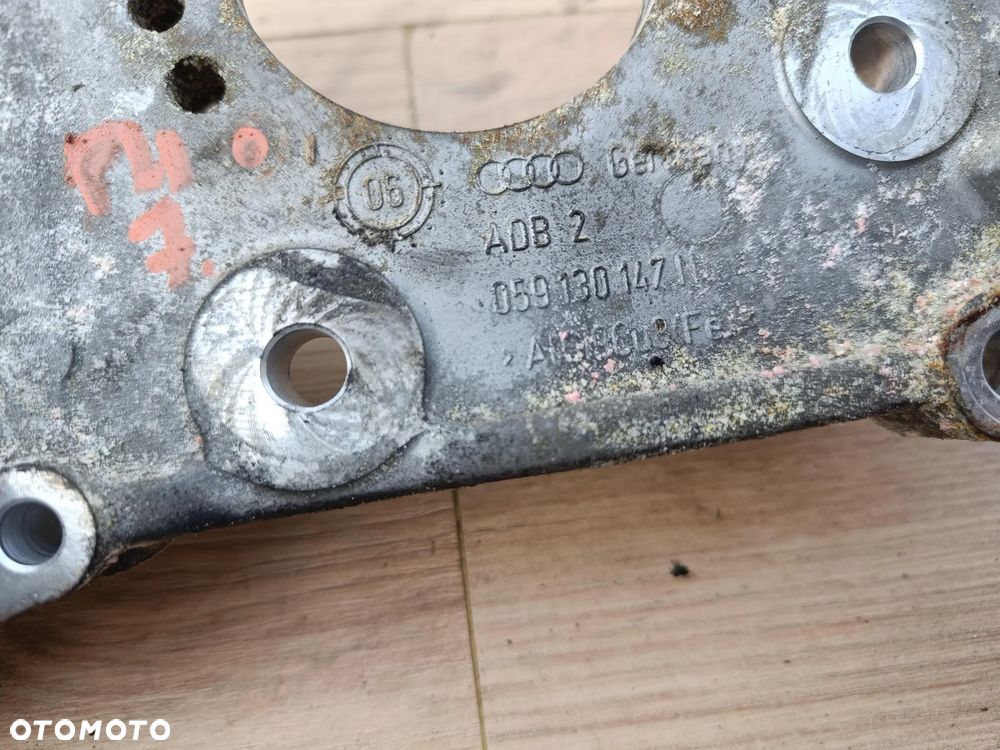 AUDI CAR CARA 3.0 TDI UCHWYT ŁAPA WSPORNIK POMPY WTRYSKOWEJ 059130147N - 4