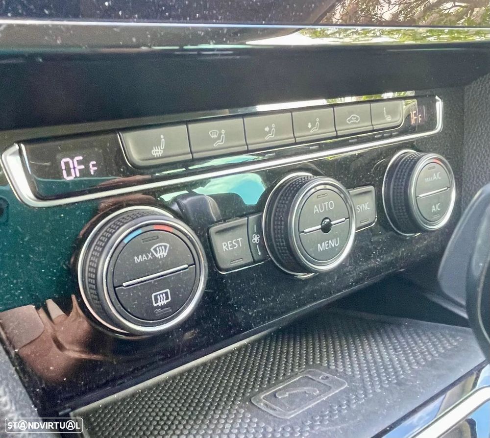 VW Passat Variant - 16