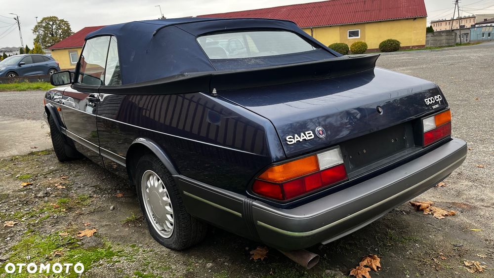 Saab 900 - 4