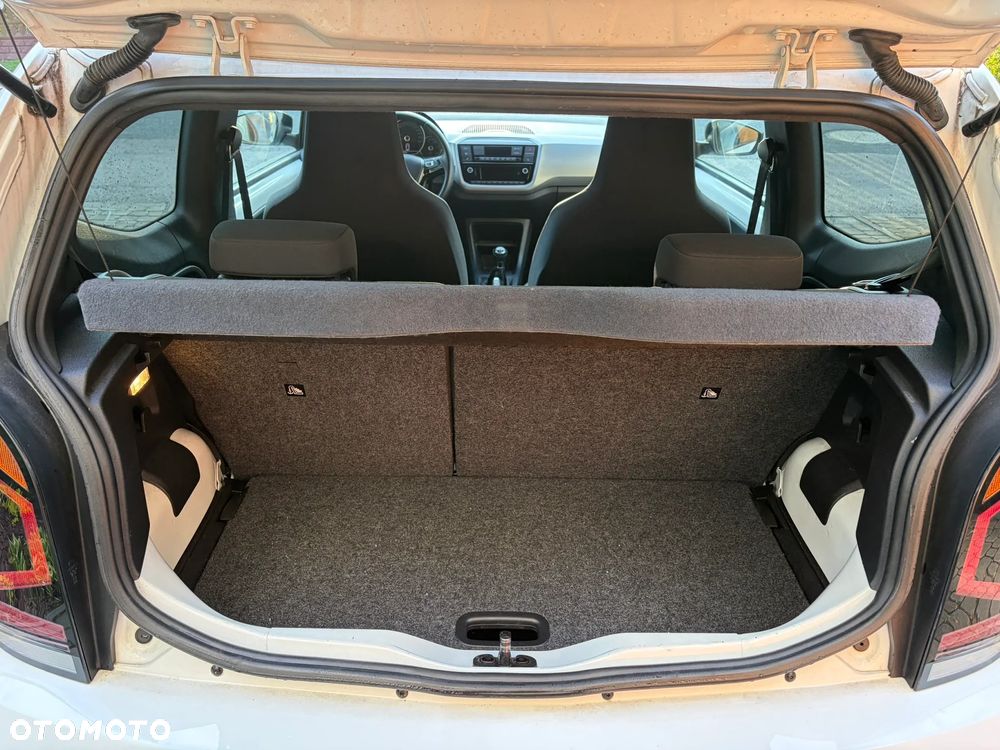 Volkswagen up! TSI beats - 10