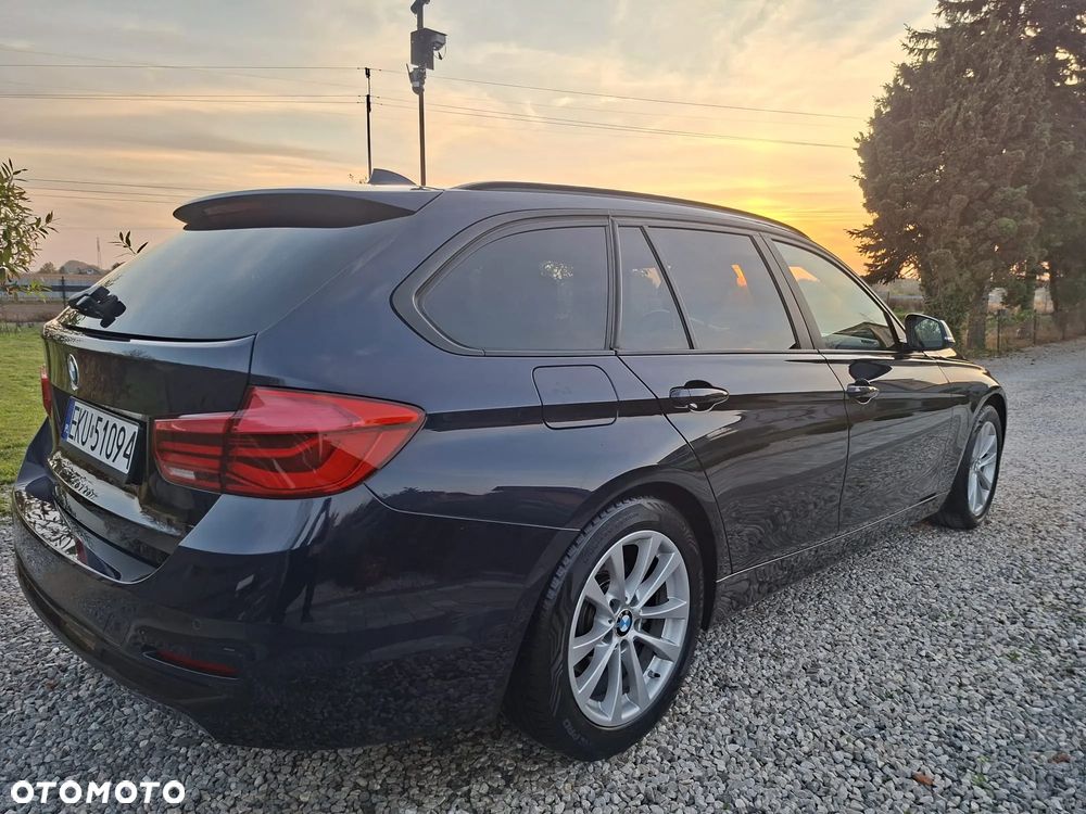 BMW Seria 3 318d Luxury Line - 29