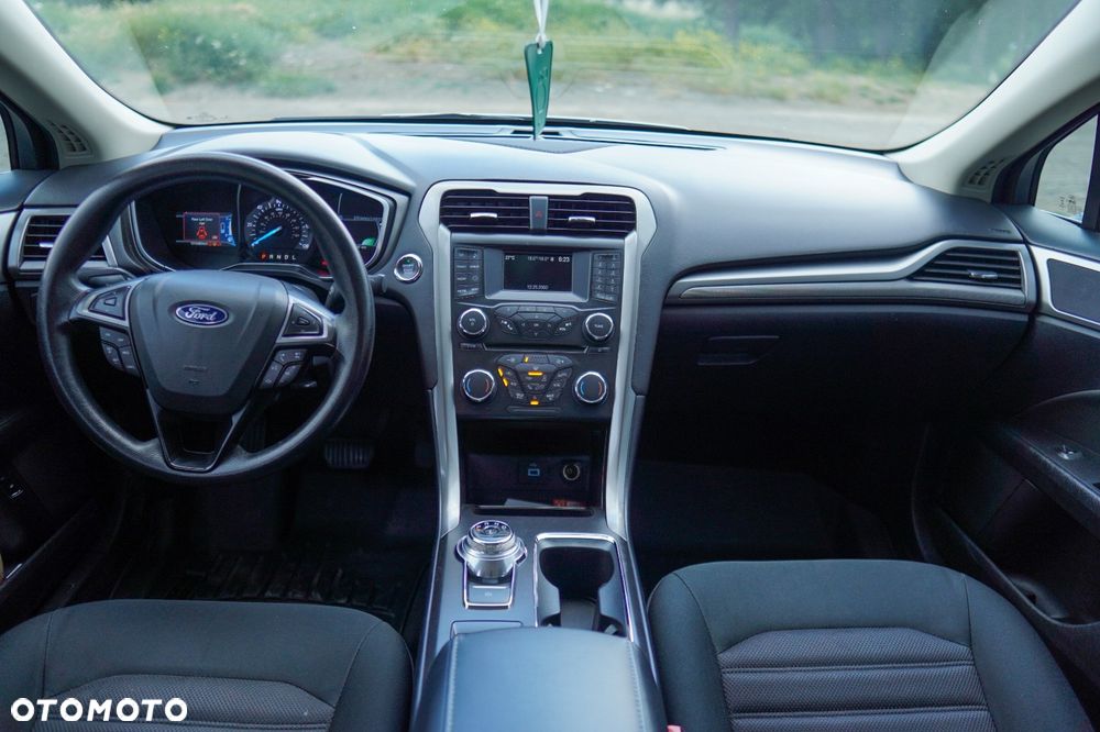 Ford Fusion - 11