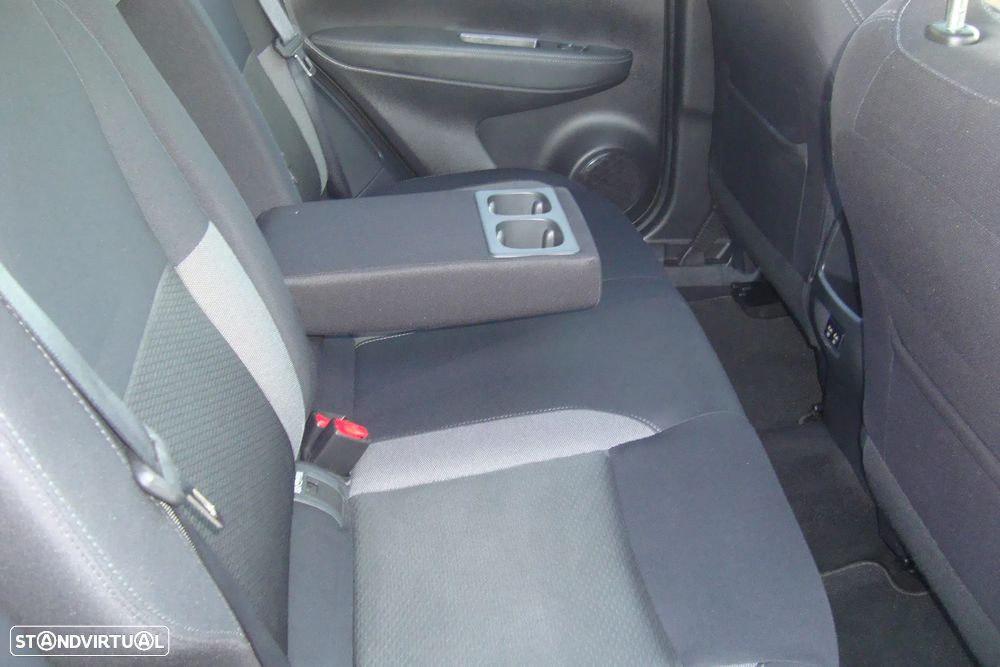 Nissan Qashqai 1.5 dCi N-Connecta J18+Led - 37