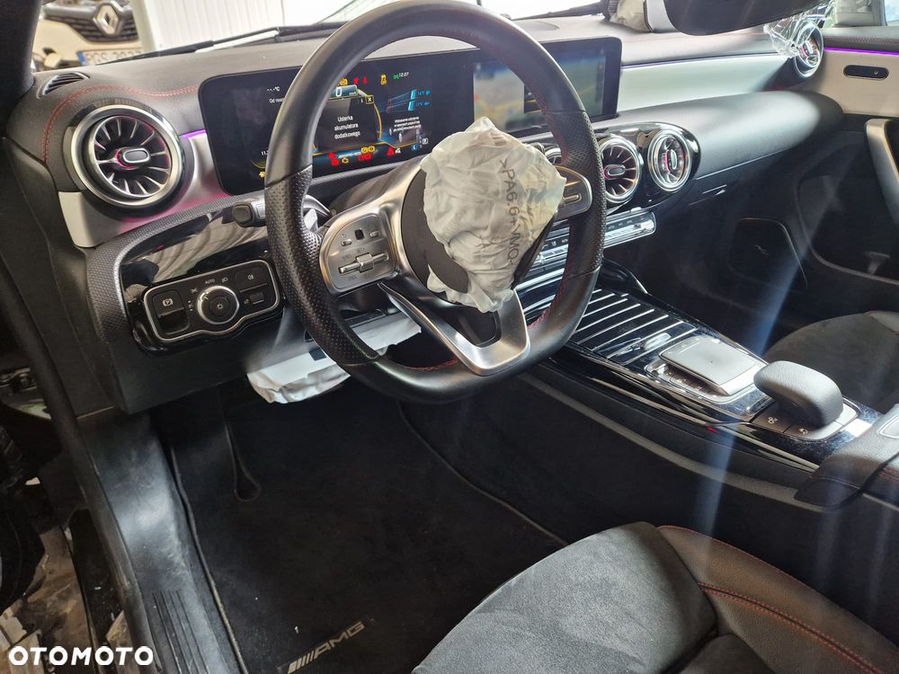 Mercedes-Benz CLA AMG 35 4-Matic 7G-DCT - 16