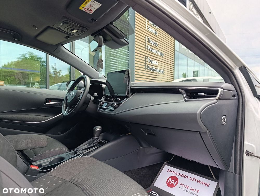 Toyota Corolla 1.8 Hybrid Comfort - 17