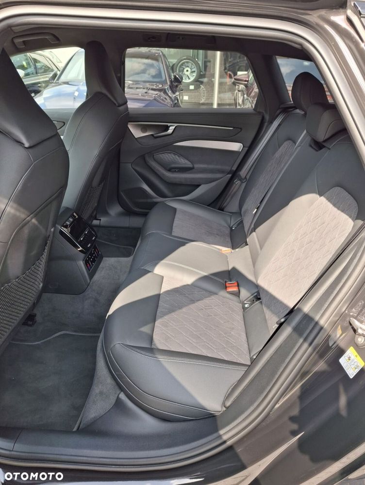 Audi A6 Avant - 16