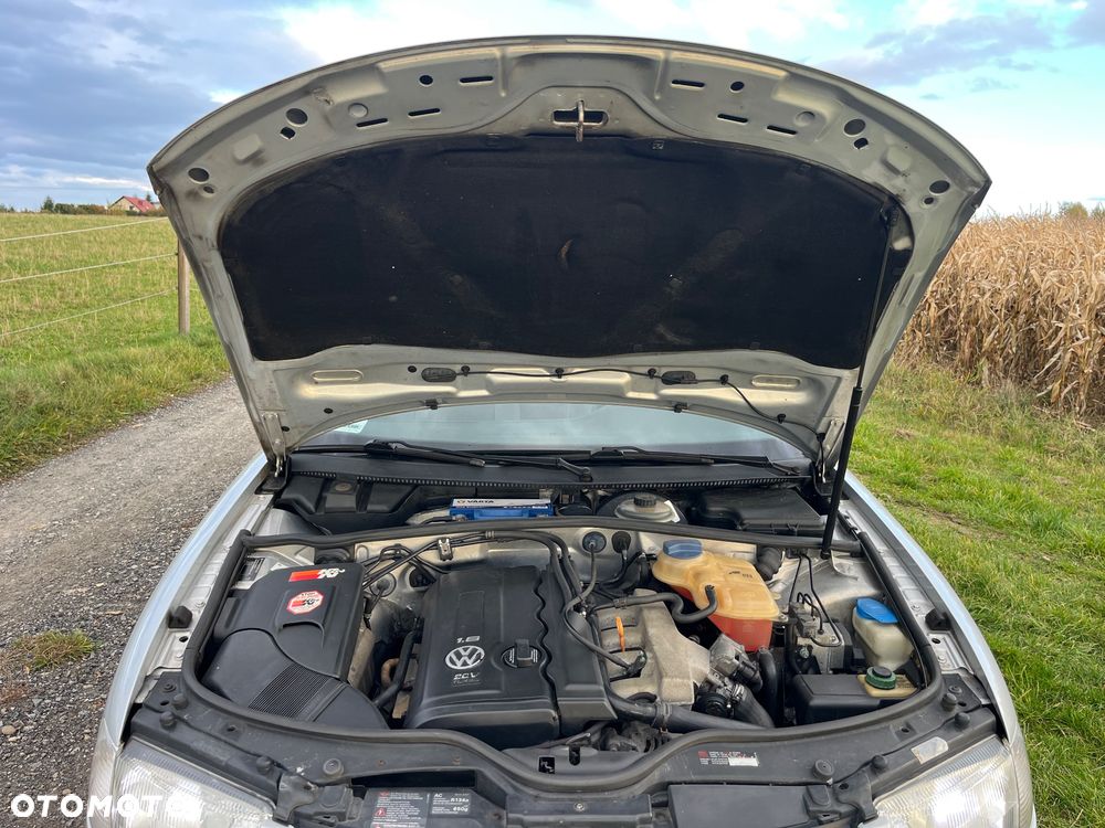 Volkswagen Passat 1.8T Comfortline - 32