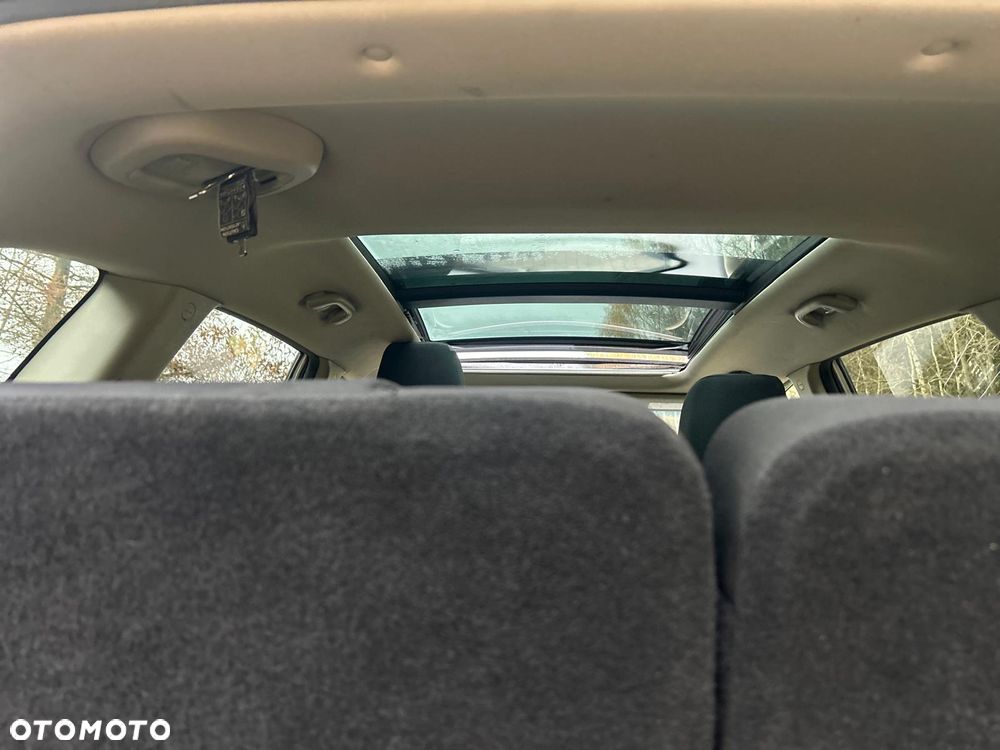 Kia Carens 1.7 CRDi L 7os - 18