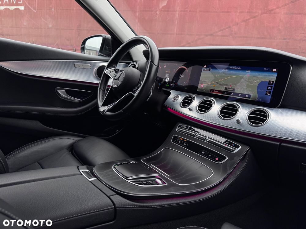 Mercedes-Benz Klasa E 200 9G-TRONIC Exclusive - 7