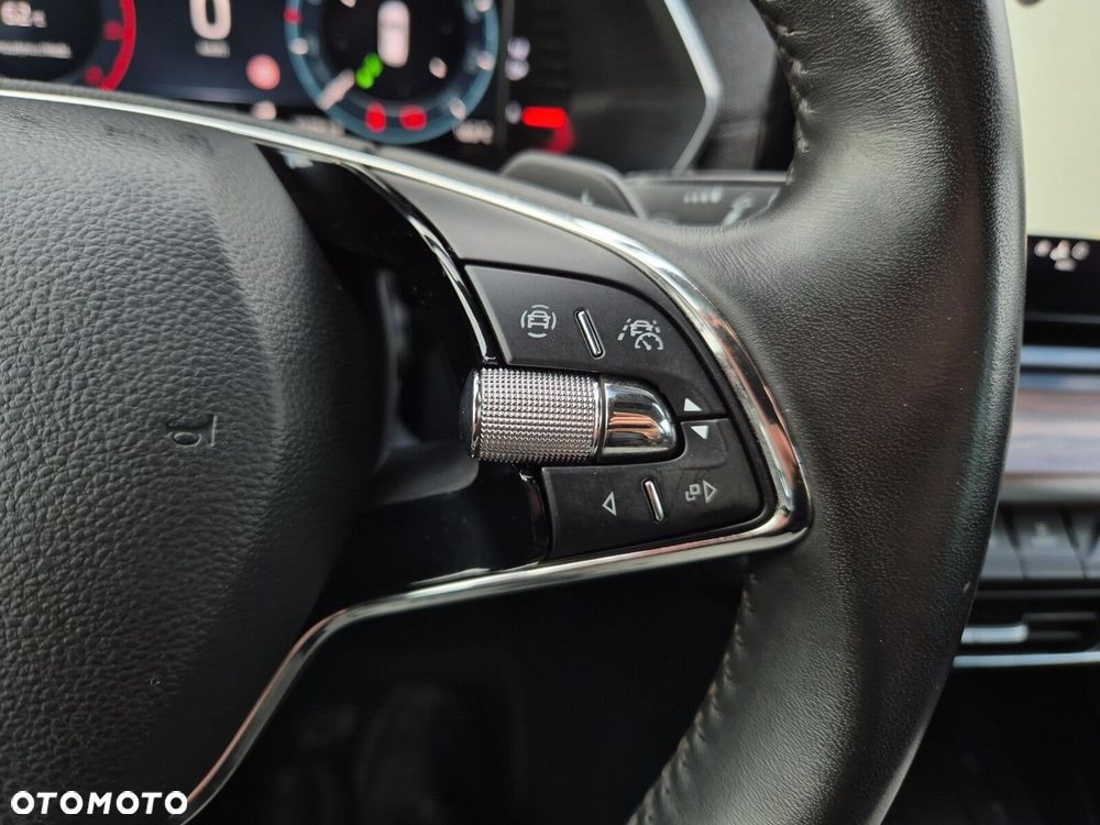 Skoda Octavia 2.0 TDI 4x4 Scout DSG - 21