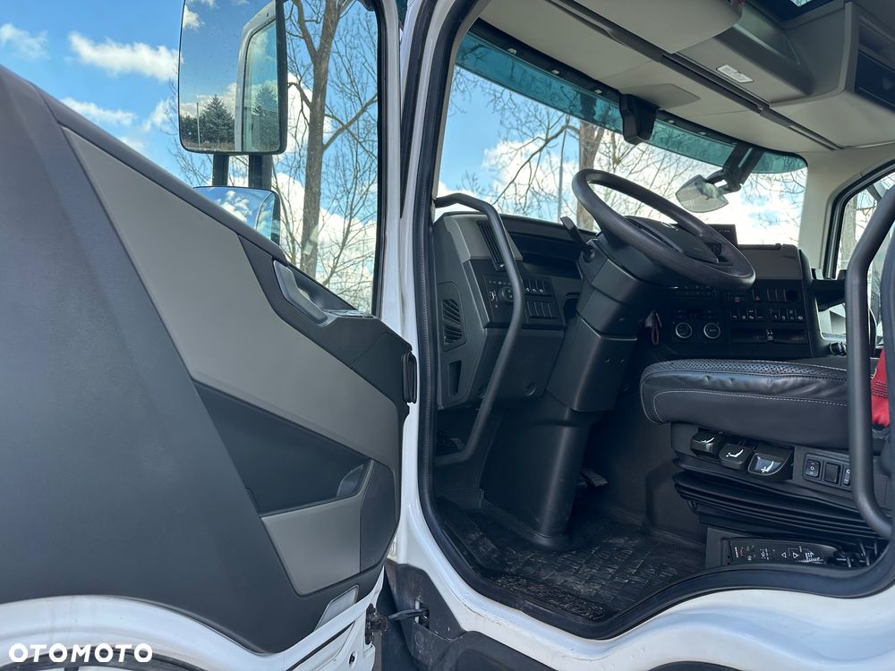 Volvo FM 500  8X2. PODWOZIE POD ZABUUDOWE  ASENIZACYJNY LAWETA - 17