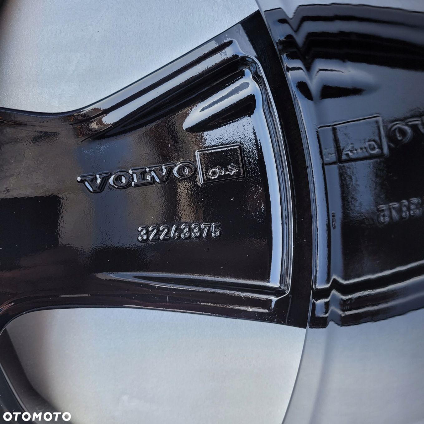 FELGI NOWE VOLVO XC60 XC40 C40 V60 S60 19 OE 32243375 ORYGINALNE R-DESIGN - 10