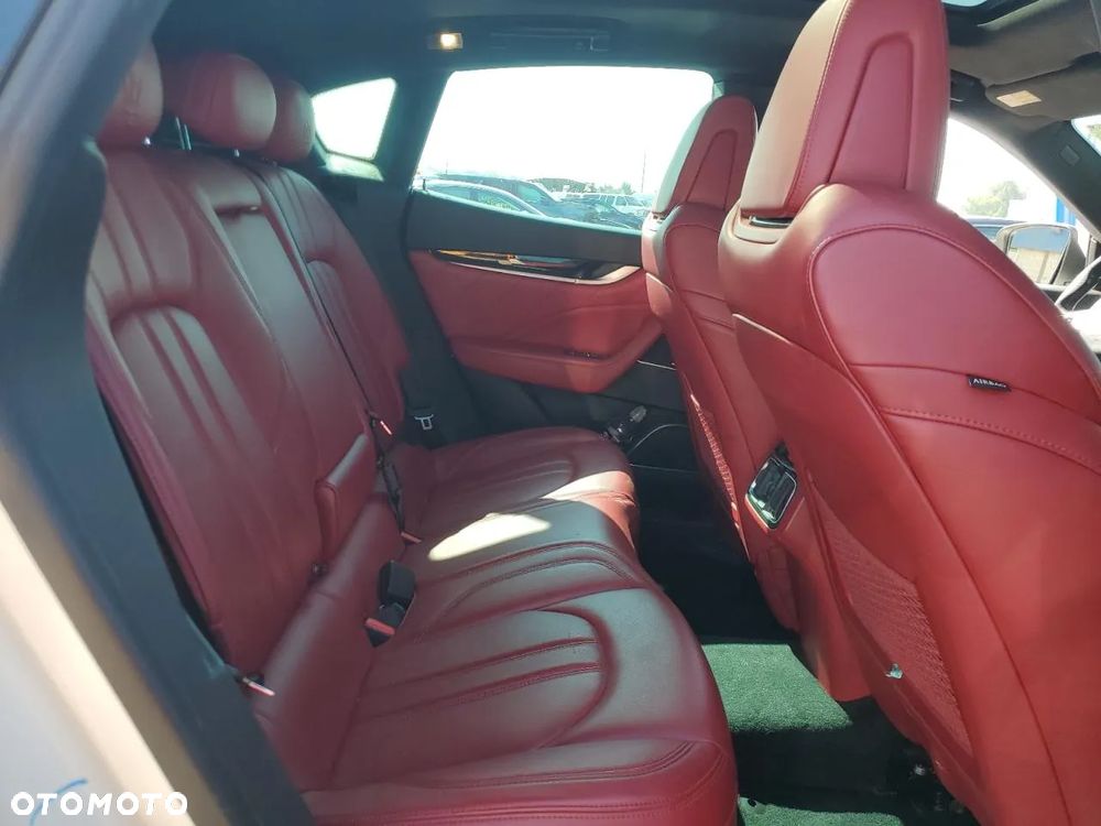 Maserati Levante - 11
