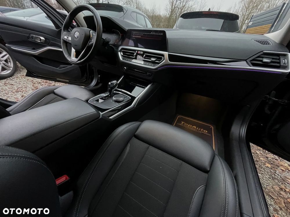 BMW Seria 3 320d Edition M Sport Shadow - 16