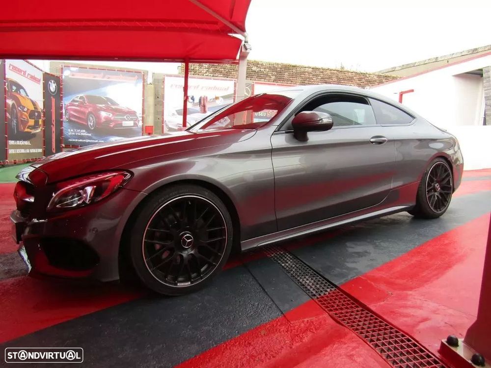 Mercedes-Benz C 220 d AMG Line - 2