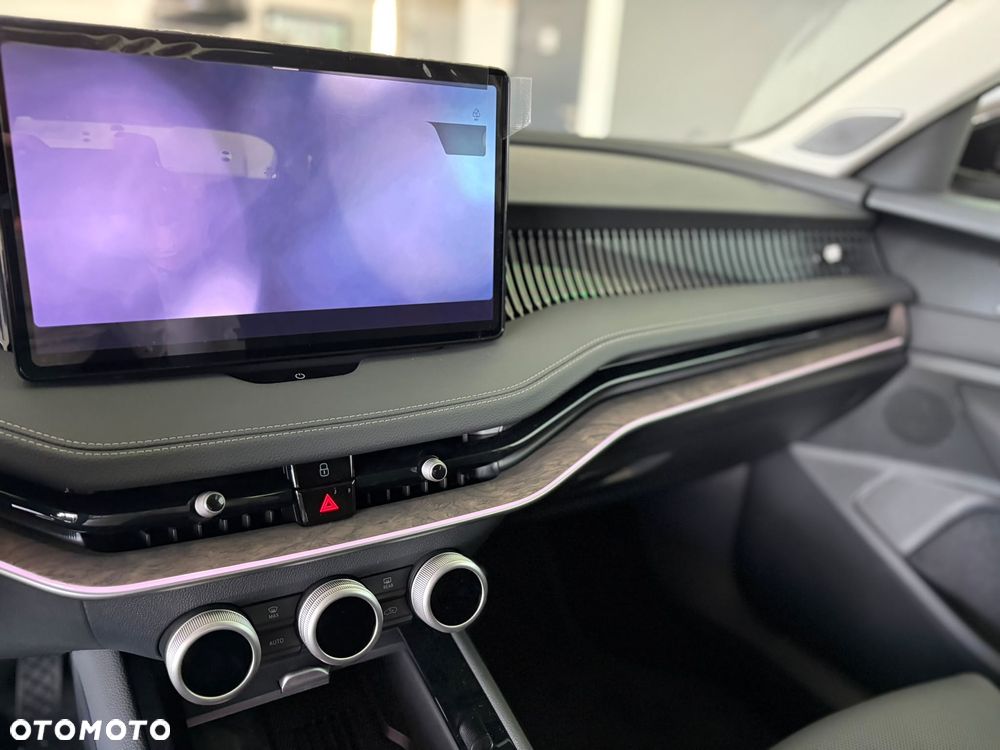 Skoda Superb 2.0 TSI 4x4 L&K DSG - 16