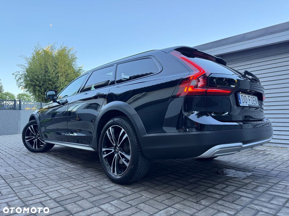 Volvo V90 Cross Country B5 D AWD Pro - 3