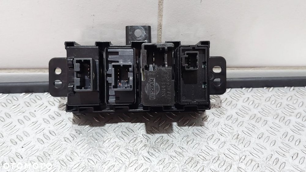 PANEL STEROWANIA PRZEŁĄCZNIKAMI RENAULT KOLEOS R2008 - 3