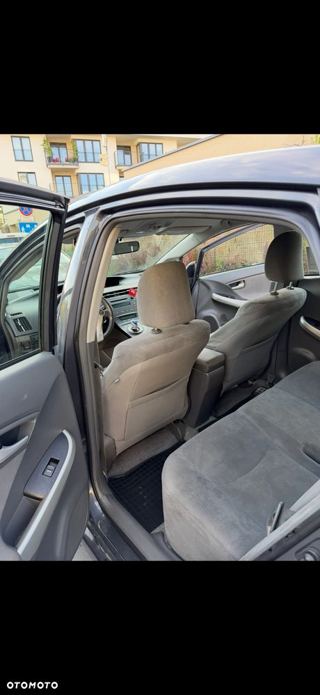 Toyota Prius - 16