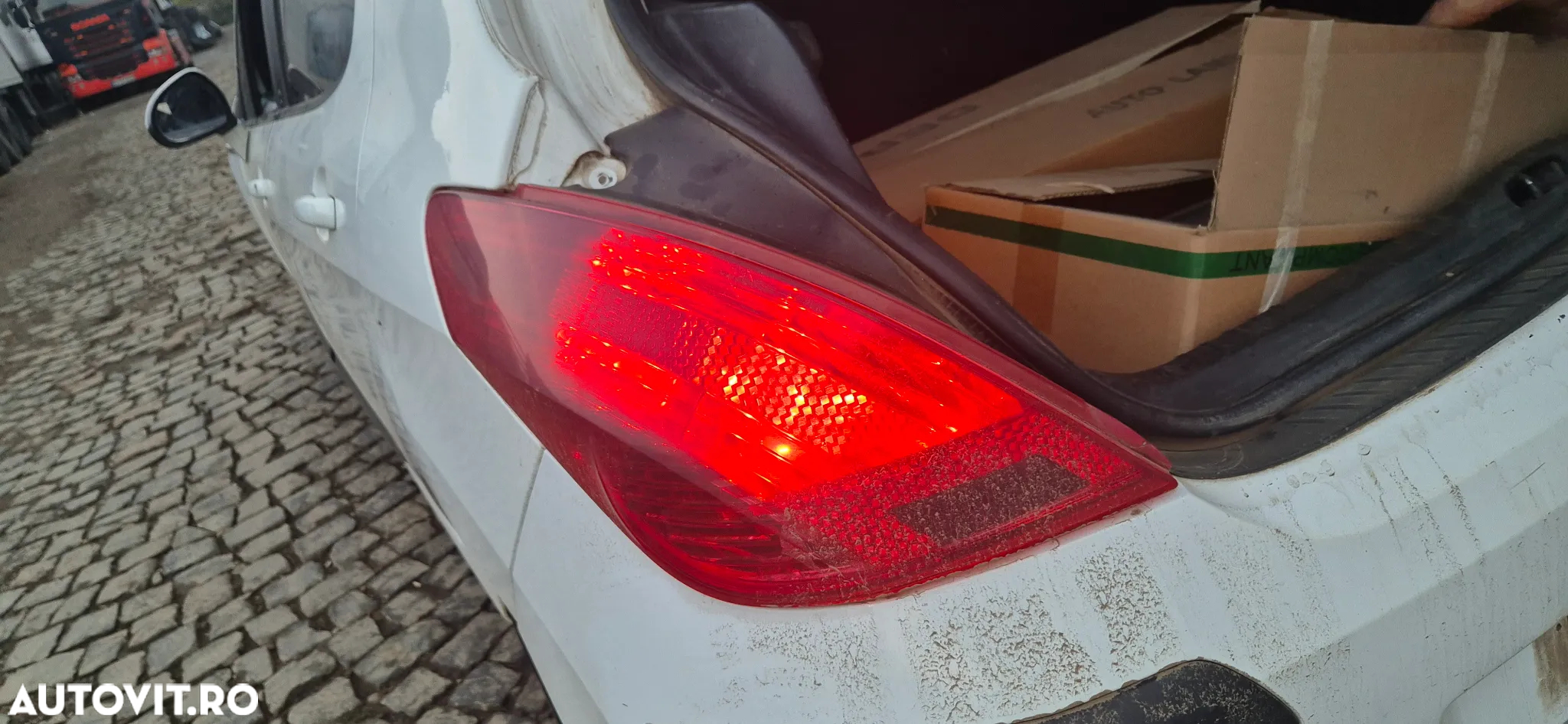 Piese auto  Peugeot 308 2011 - 9