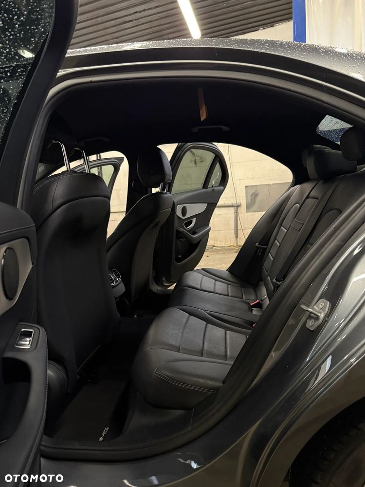Mercedes-Benz Klasa C 200 4-Matic 9G-TRONIC - 17