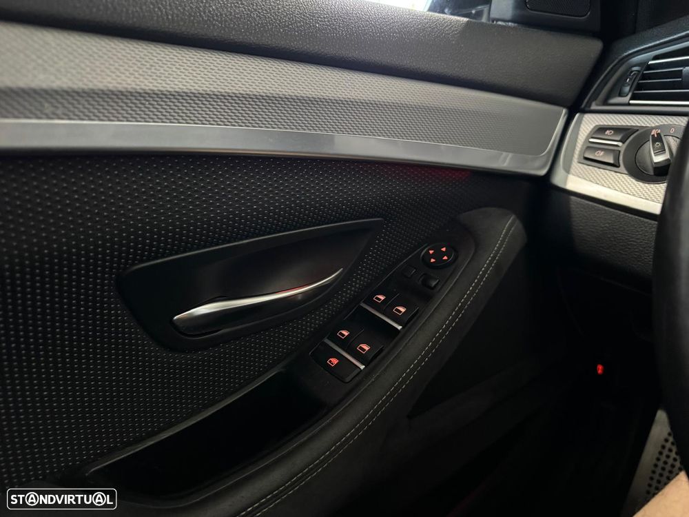 BMW 520 d Pack M - 19