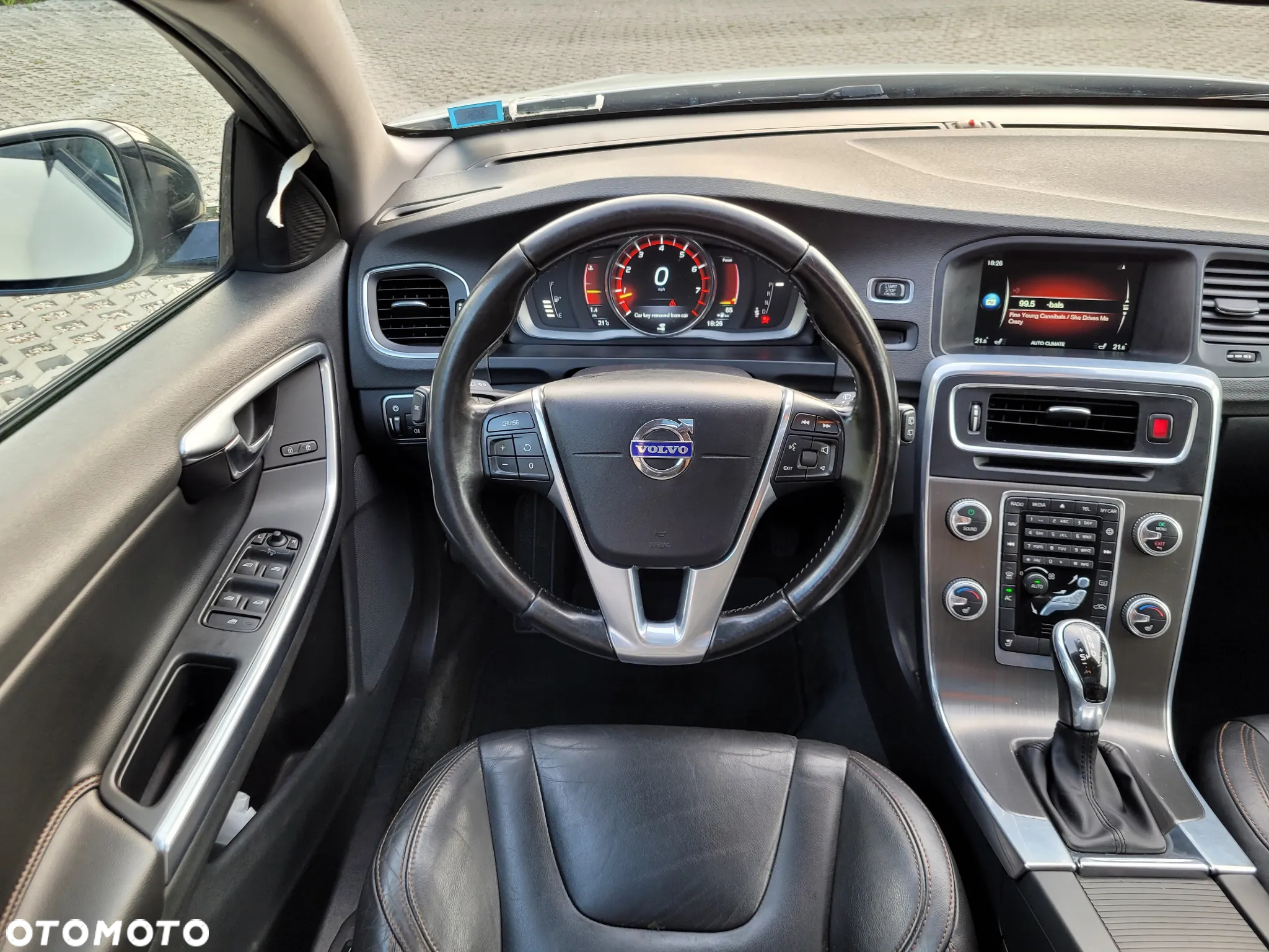 Volvo V60 Cross Country T5 AWD Momentum - 9