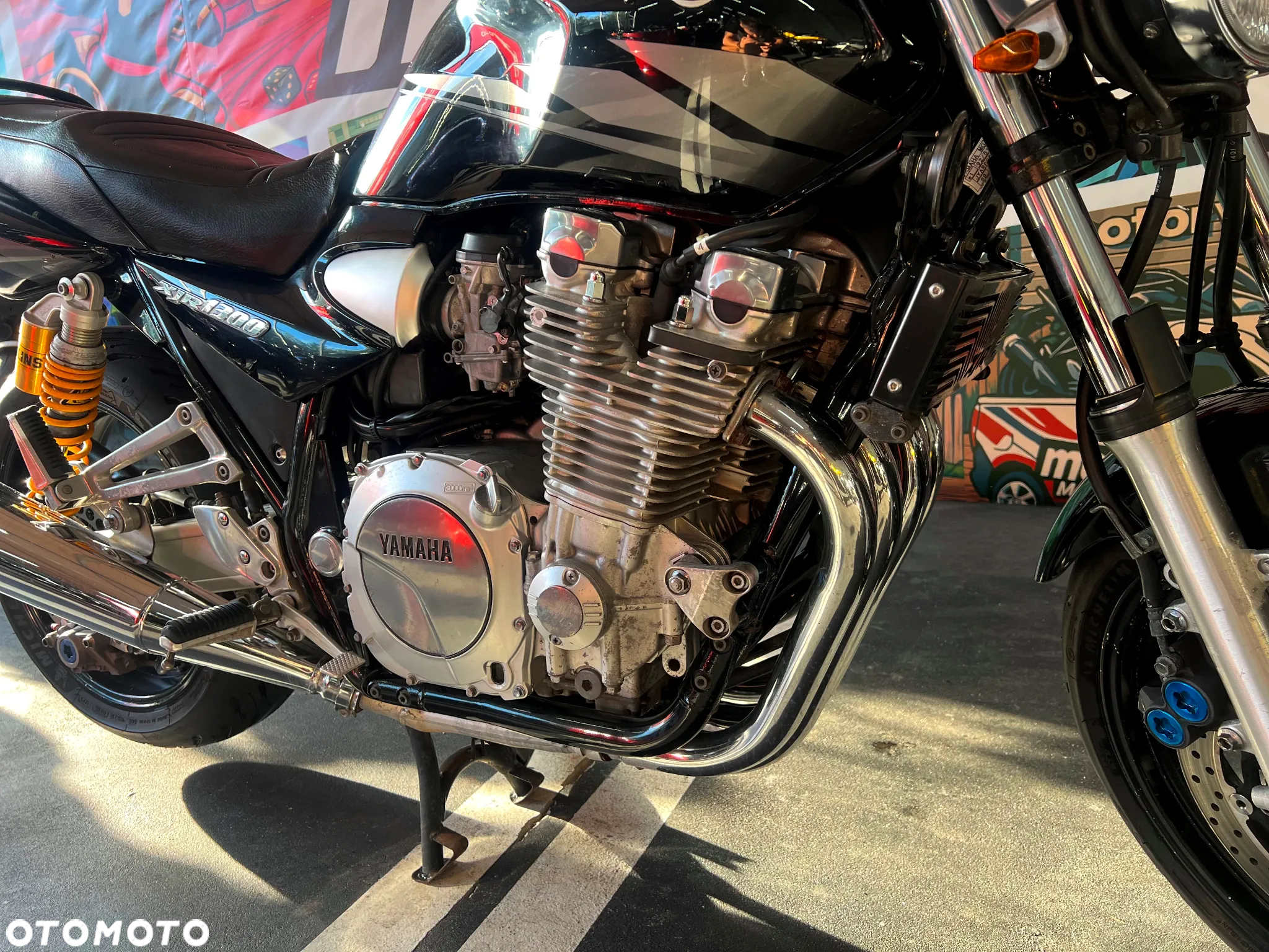 Yamaha XJR - 11