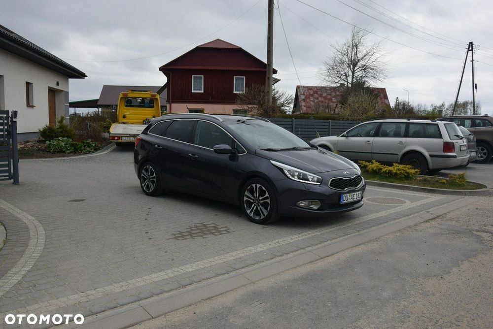 Kia Ceed 1.6 CRDi 128 ISG Spirit - 1