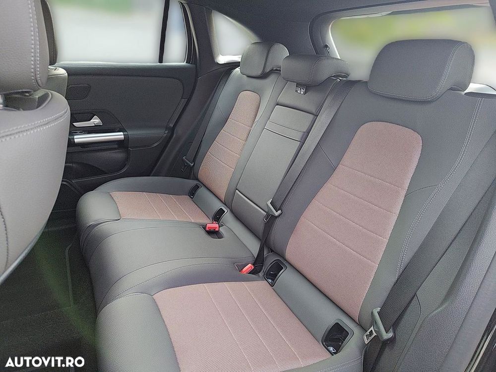 Mercedes-Benz EQA 300 4MATIC - 15