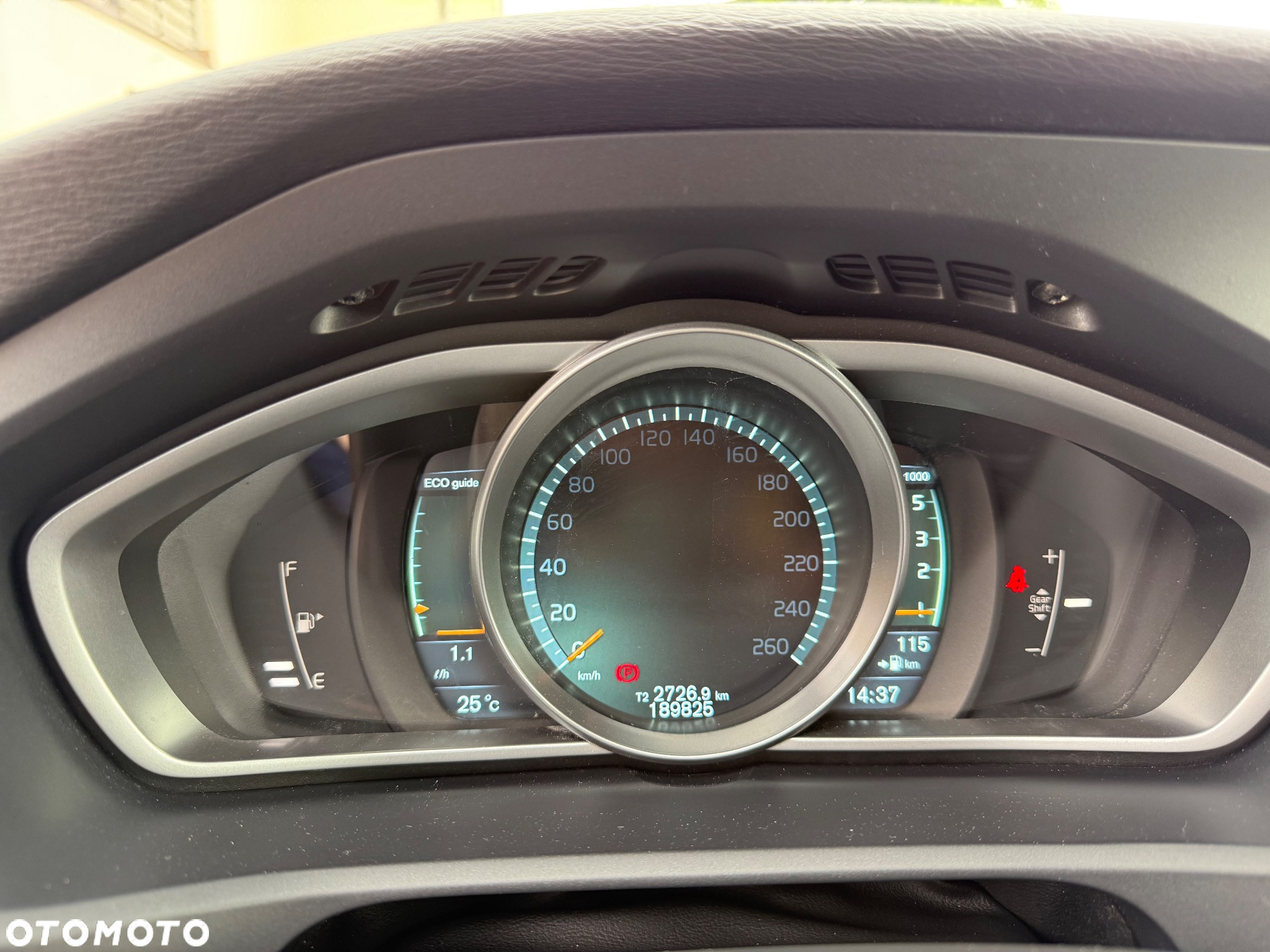 Volvo V40 D2 Momentum - 17
