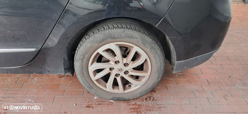 Renault Scénic 1.6 dCi Bose Edtion SS - 3