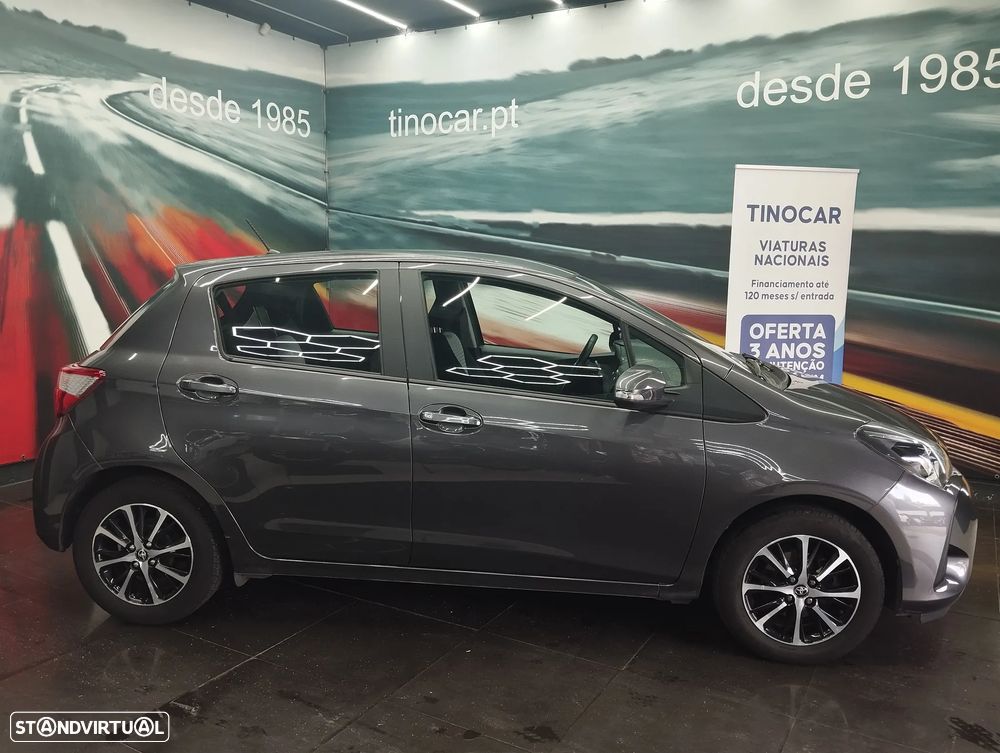 Toyota Yaris 1.0 VVT-i Comfort — fotografia 3